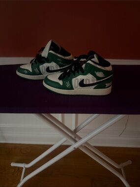 Nike Kids Green, White & Black High-Top Sneakers